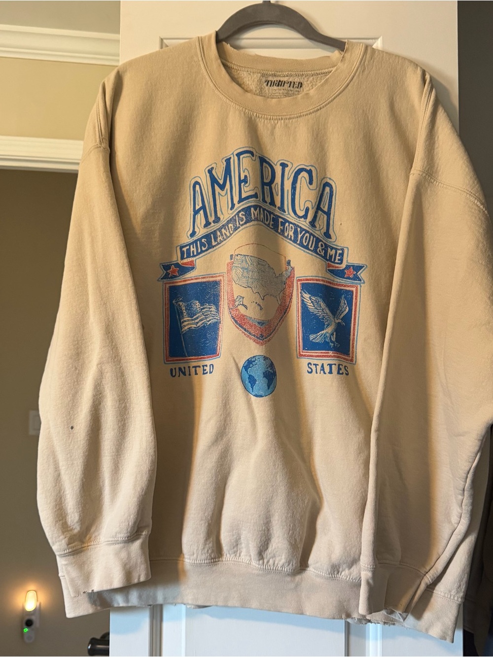 Neutral Beige 'America' Graphic Sweatshirt - Unbranded